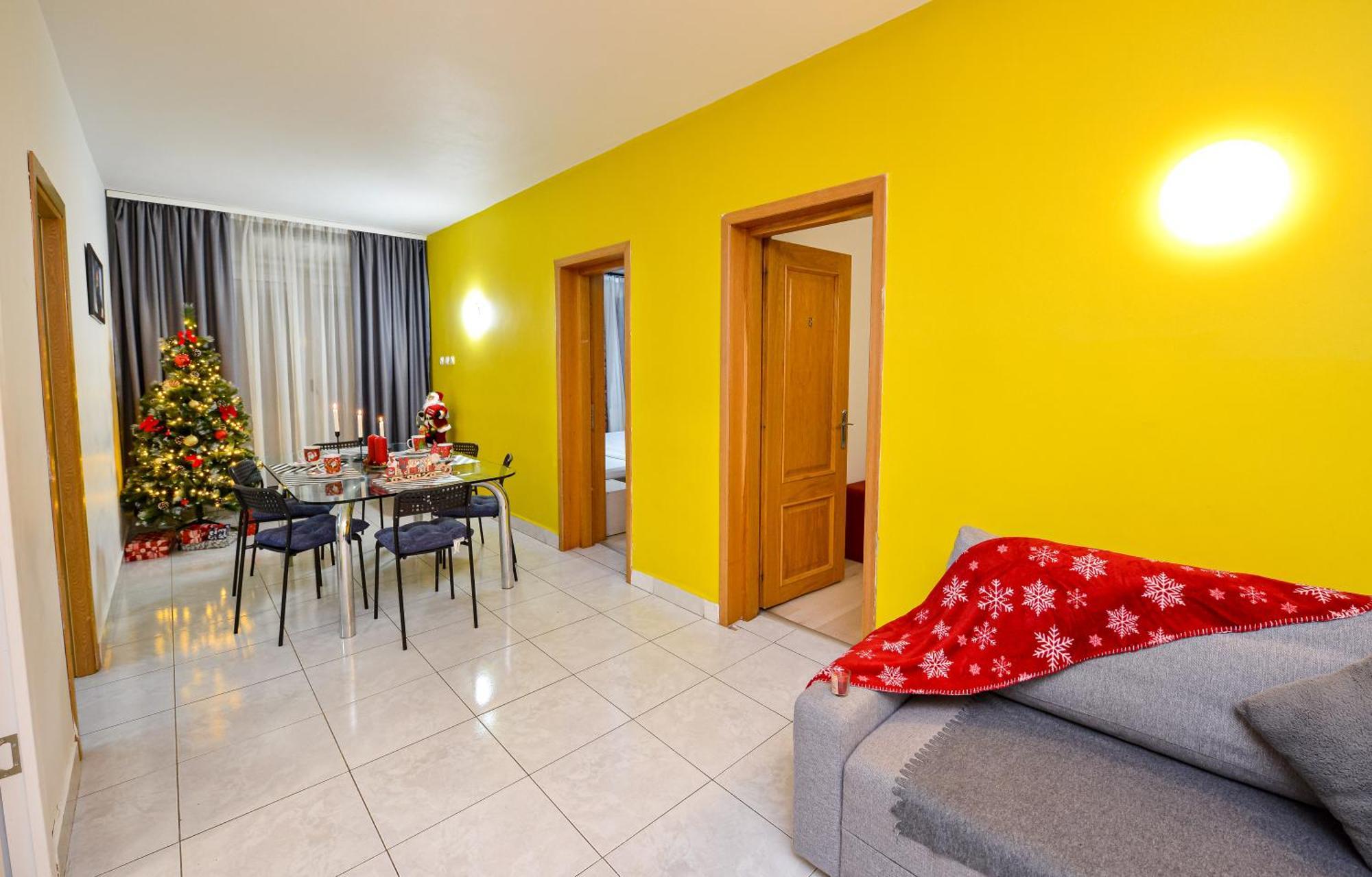 The Lincoln Suites - Central Shabbat Friendly Apartments 布加勒斯特 外观 照片