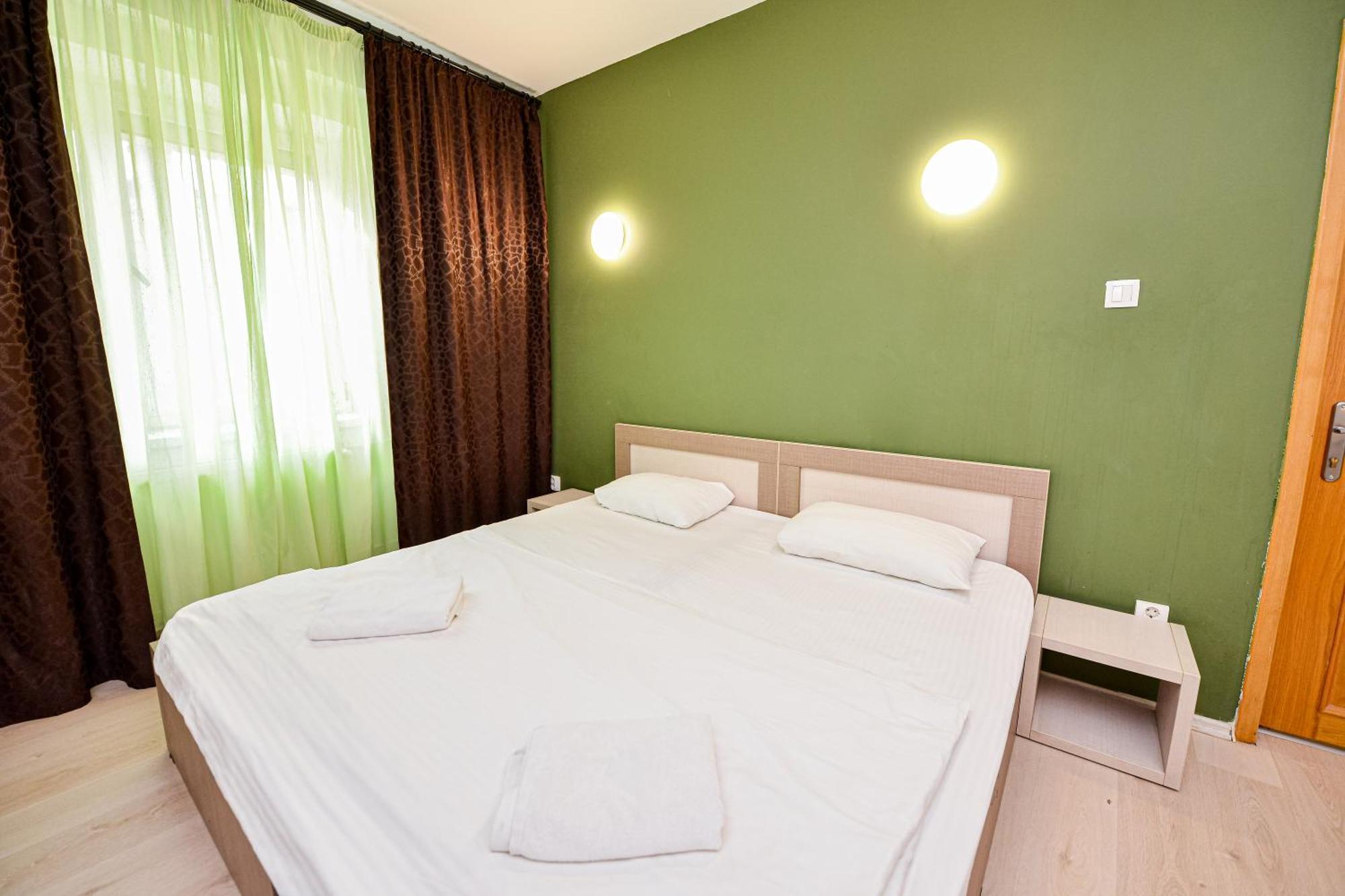 The Lincoln Suites - Central Shabbat Friendly Apartments 布加勒斯特 外观 照片