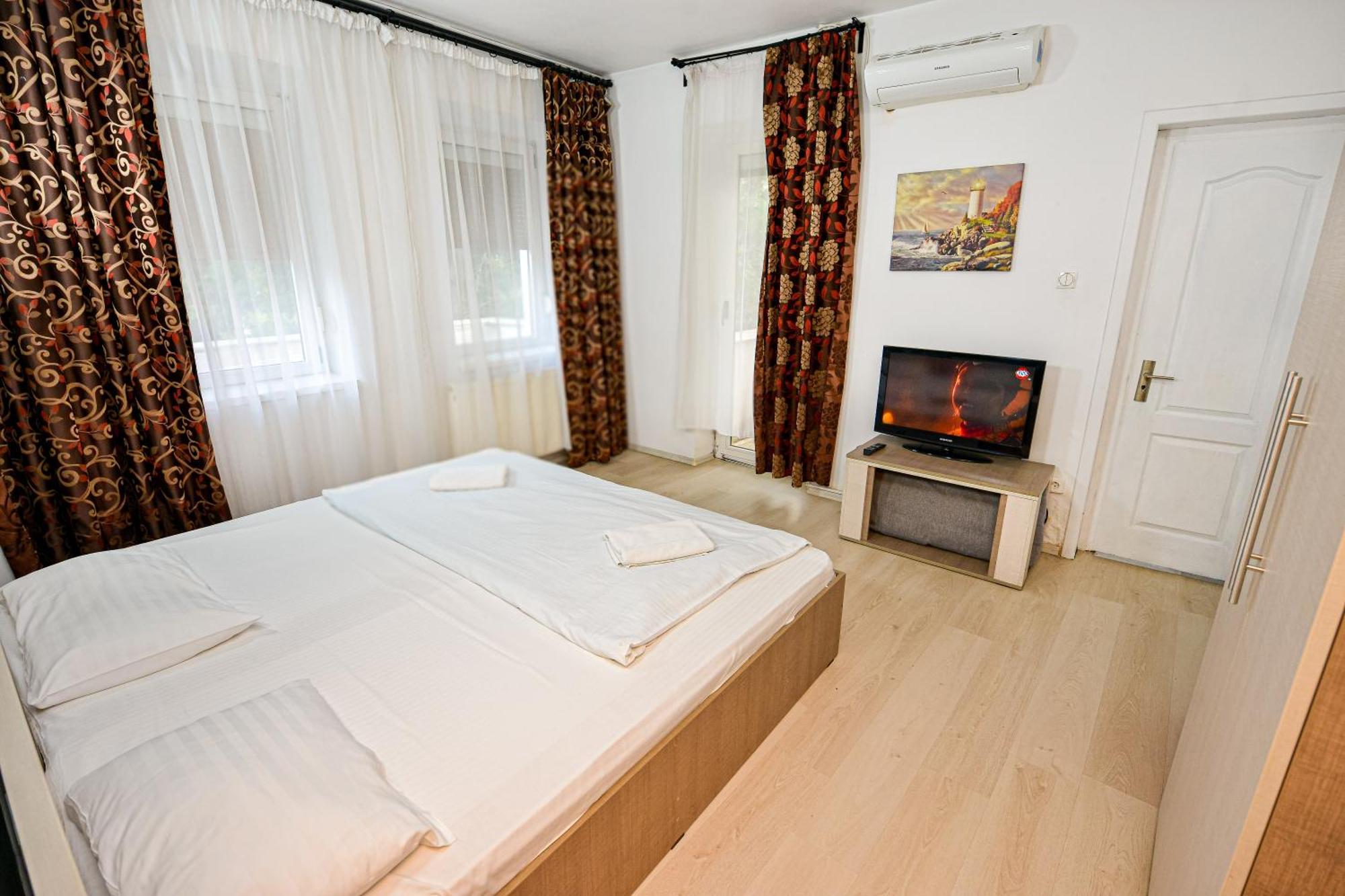 The Lincoln Suites - Central Shabbat Friendly Apartments 布加勒斯特 外观 照片