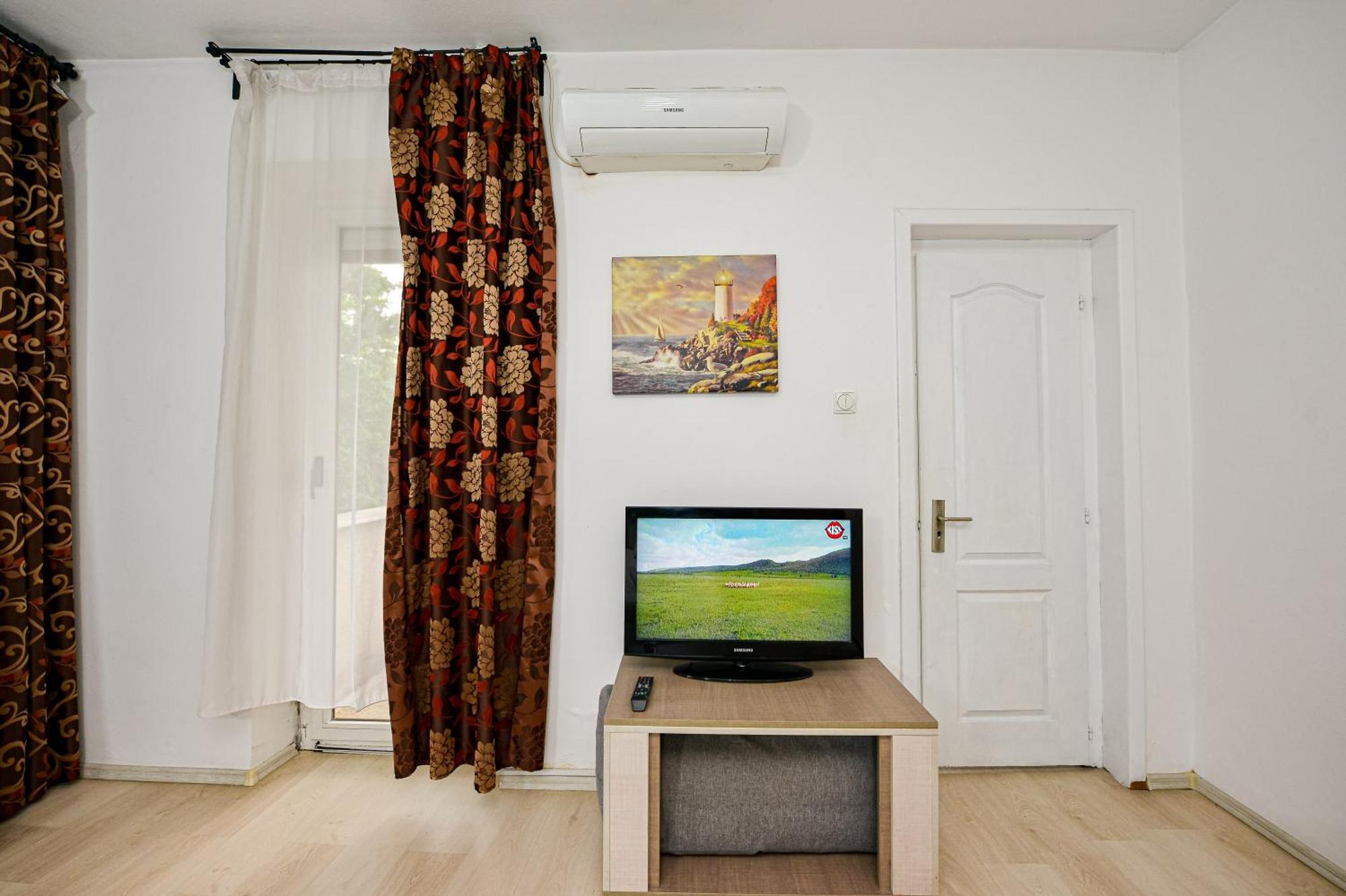 The Lincoln Suites - Central Shabbat Friendly Apartments 布加勒斯特 外观 照片