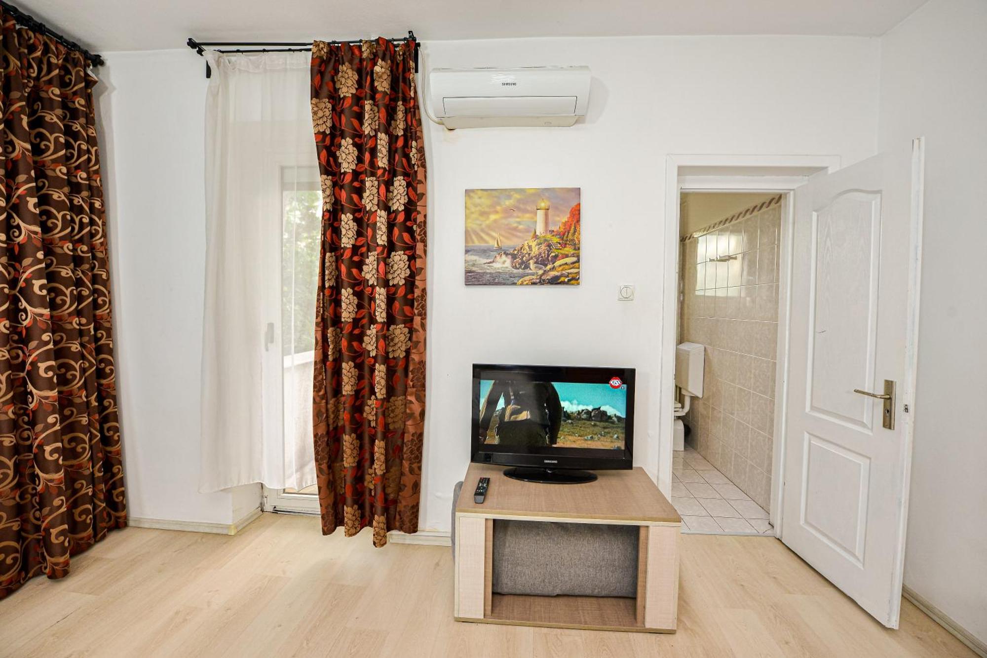 The Lincoln Suites - Central Shabbat Friendly Apartments 布加勒斯特 外观 照片