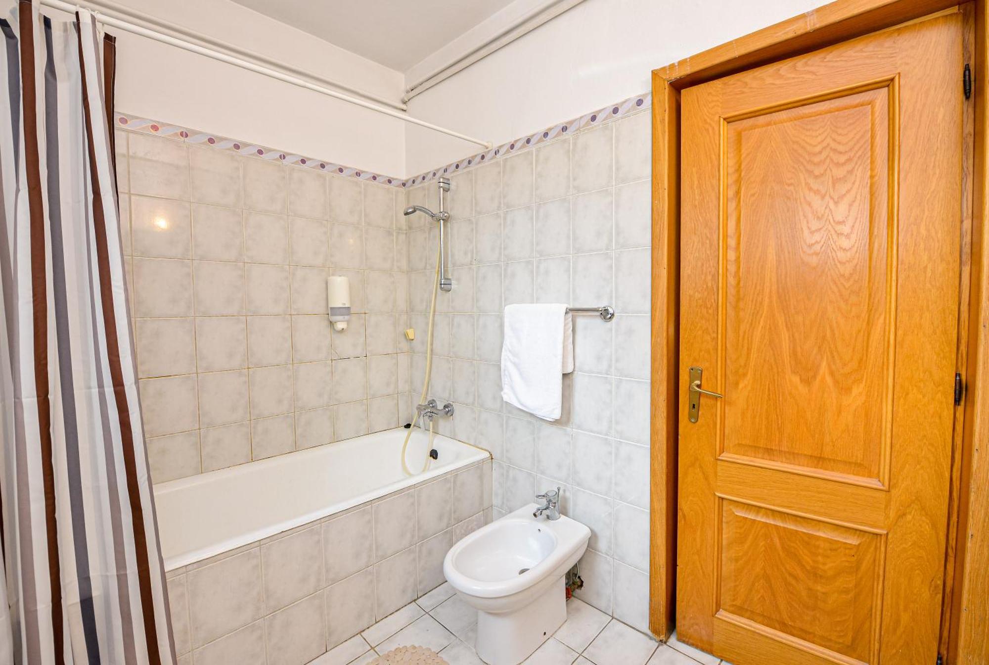 The Lincoln Suites - Central Shabbat Friendly Apartments 布加勒斯特 外观 照片
